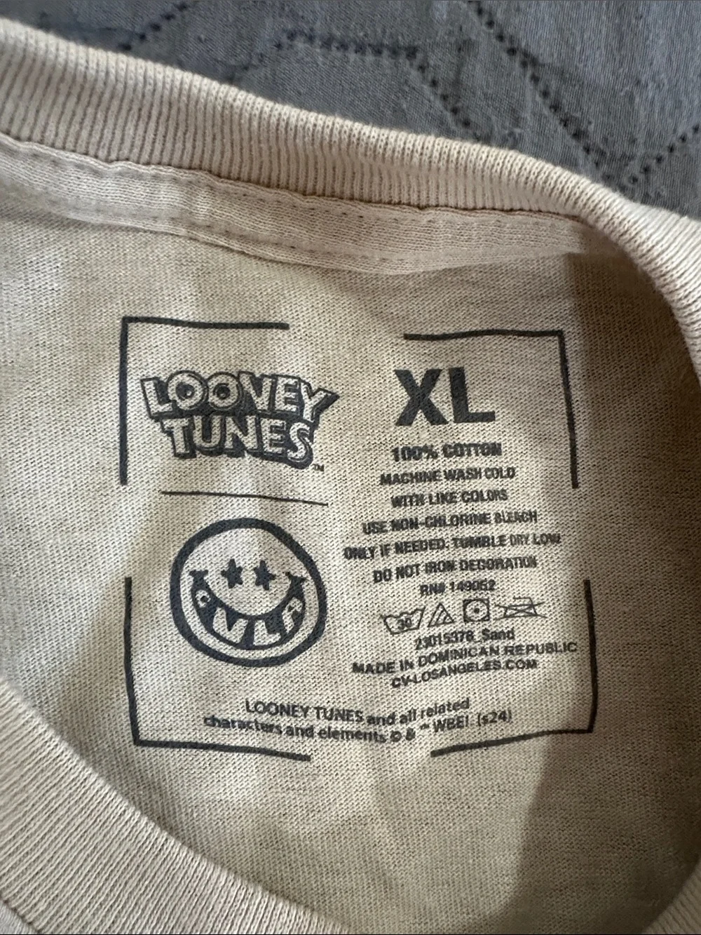 Bugs Bunny Looney Tunes CVLA Shirt Men’s Size XL